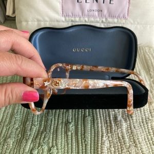Gucci Women's eyeglasses- Brown and Cream
